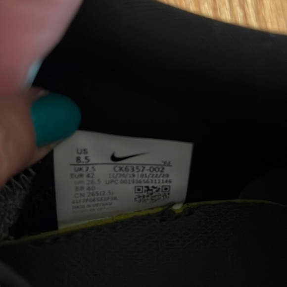 Men’s Nike Renew Shoes - Picture 6 of 7